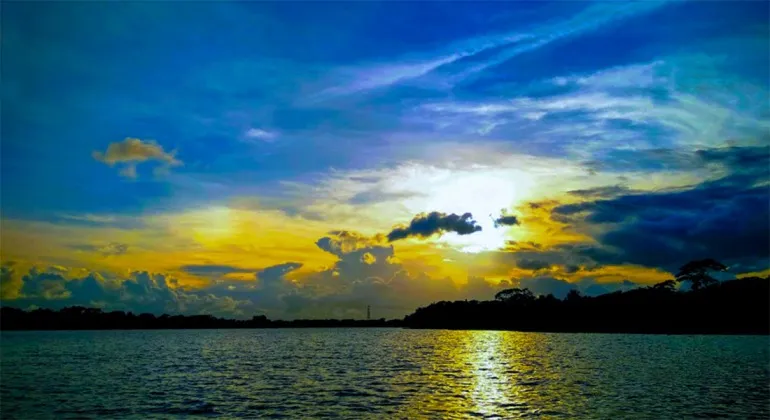 Madhumoti Baor Gopalganj – Complete Travel Guide to the Beautiful Oxbow Lake of Kashiani Madhumoti Baor Gopalganj – Complete Travel Guide to the Beautiful Oxbow Lake of Kashiani