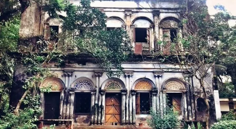 Munkona Zamindar House Tangail