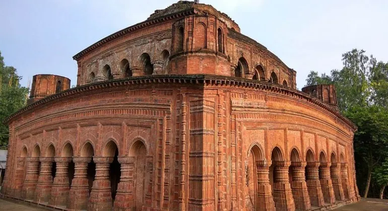 Noborotto Temple, Sirajganj – Complete Travel Guide to the Historic Nine-Spirited Temple