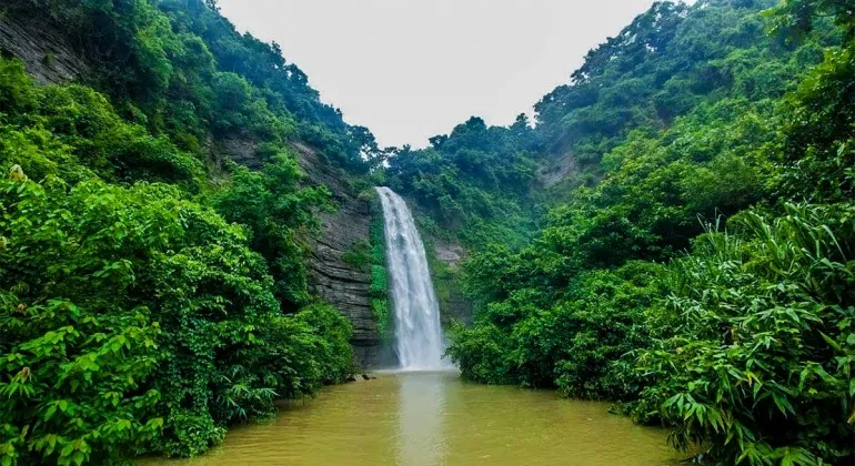 Sahasradhara Falls Sitakunda, Chittagong – Complete Travel Guide, Trekking Routes, Entry Fees and Visitor Information