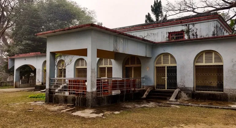 Tetulia District Council Postal Bungalow